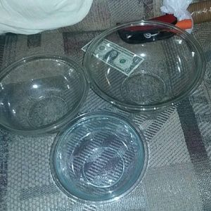 3 new glass bowls
